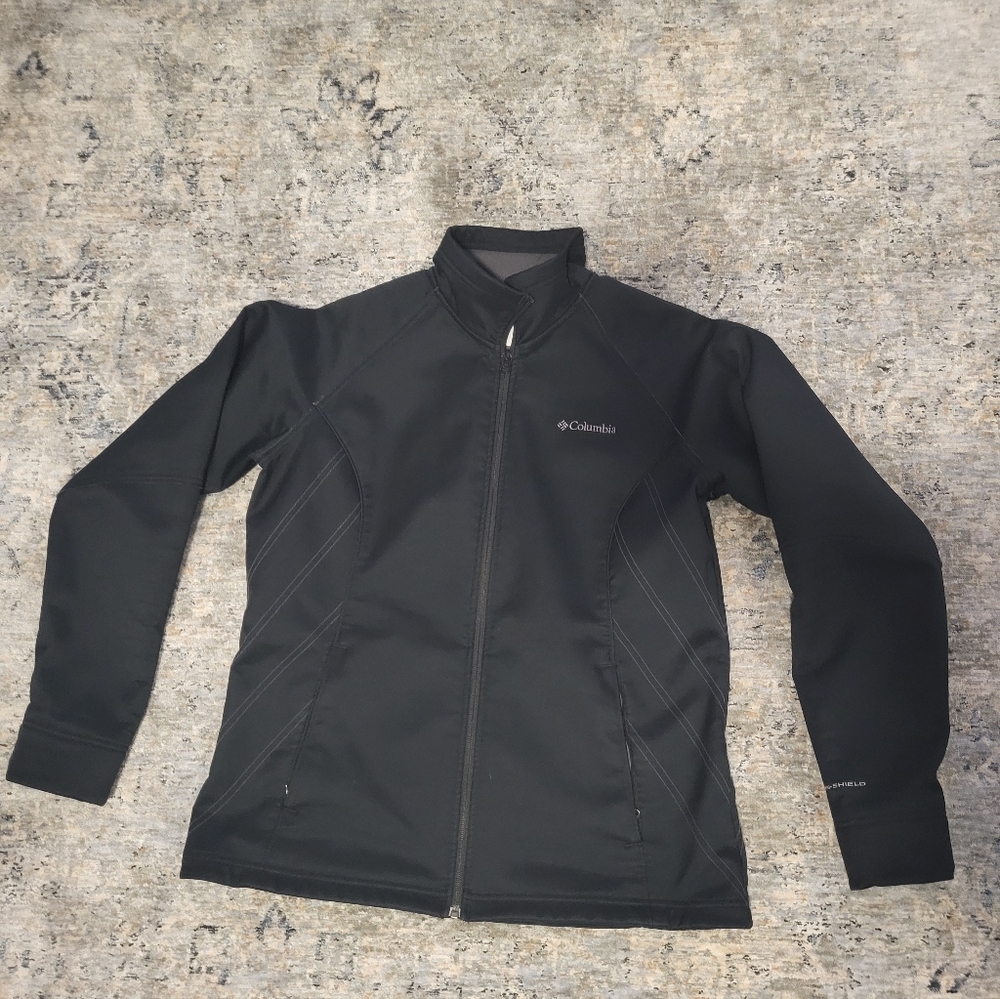 Columbia Women's Black Softshell Jacket